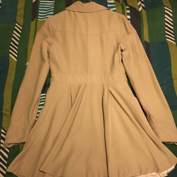 Nick & Mo Amelia Trench Coat Size Medium Khaki - Picture 3 of 3